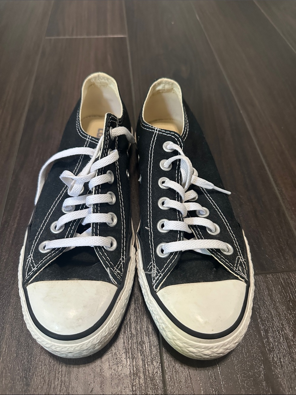 Converse Chuck Taylor Black Low-Top Canvas Sneaker Women’s 7